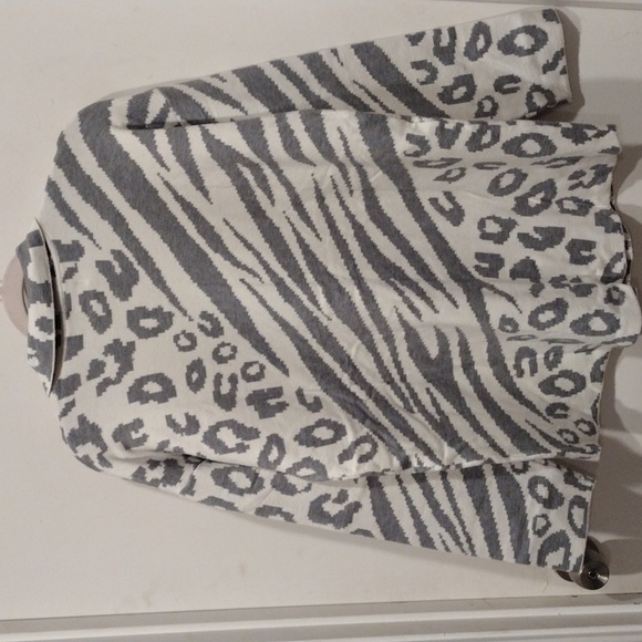 NWT Ruby Rd. Women's Mixed Animal Print Snap Front Cardigan Sweater Sz M-Mobwife - Picture 6 of 7